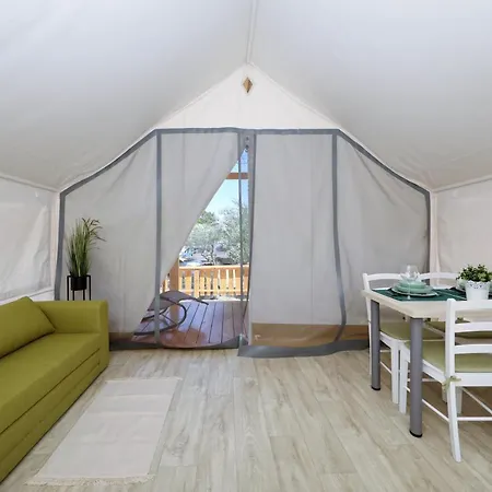 Naturist Camping Fkk Sovinje, Island Pasman - Mobile Homes & Glamping Tents Tkon