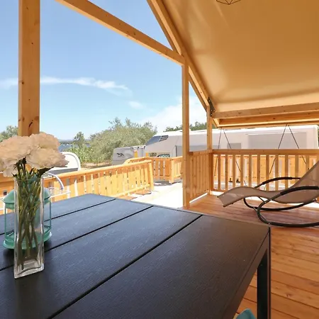 Naturist Camping Fkk Sovinje, Island Pasman - Mobile Homes & Glamping Tents Kemping