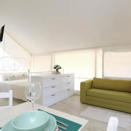 Naturist Camping Fkk Sovinje, Island Pasman - Mobile Homes & Glamping Tents Kemping Tkon