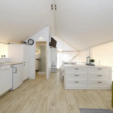 Naturist Camping Fkk Sovinje, Island Pasman - Mobile Homes & Glamping Tents *