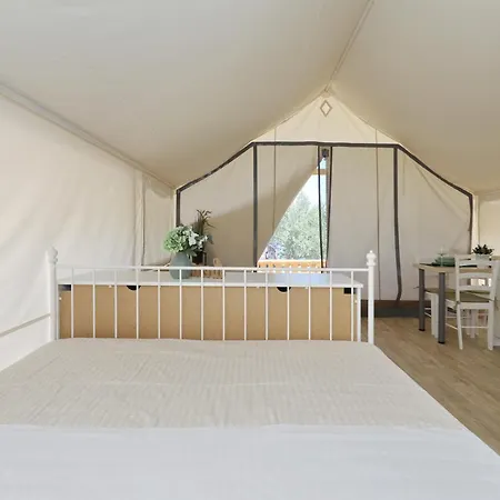 Naturist Camping Fkk Sovinje, Island Pasman - Mobile Homes & Glamping Tents Tkon