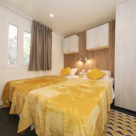 Naturist Camping Fkk Sovinje, Island Pasman - Mobile Homes & Glamping Tents Kemping *