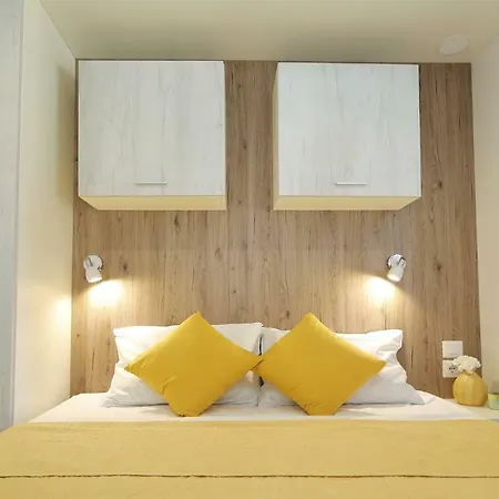 Kemping Naturist Camping Fkk Sovinje, Island Pasman - Mobile Homes & Glamping Tents