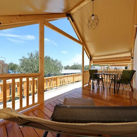 Camping Naturist Camping Fkk Sovinje, Island Pasman - Mobile Homes & Glamping Tents Tkon